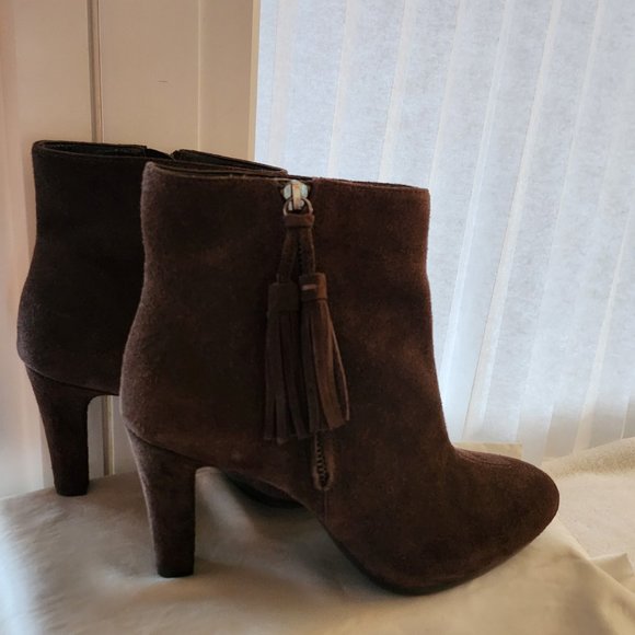 AK ANNE KLEIN iFLEX "Caroline" Brown Suede Ankle Booties With Tassel Detail, 8M - Picture 3 of 5